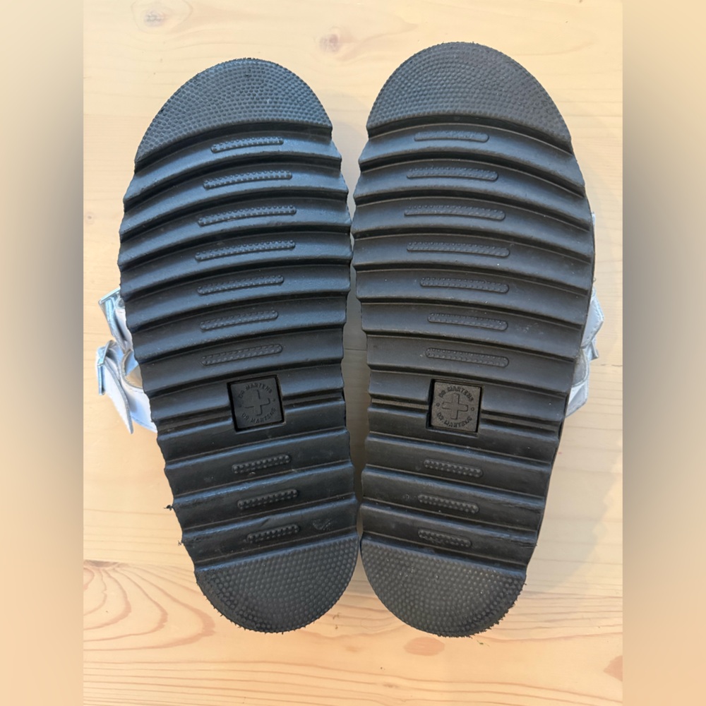 Dr. Martens Women's White and Black Platform Sandals size 9 - Picture 8 of 8